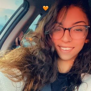 Meet your Posher, Stephanie